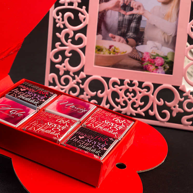 Sweetheart Gift Frame Chocolate Medley