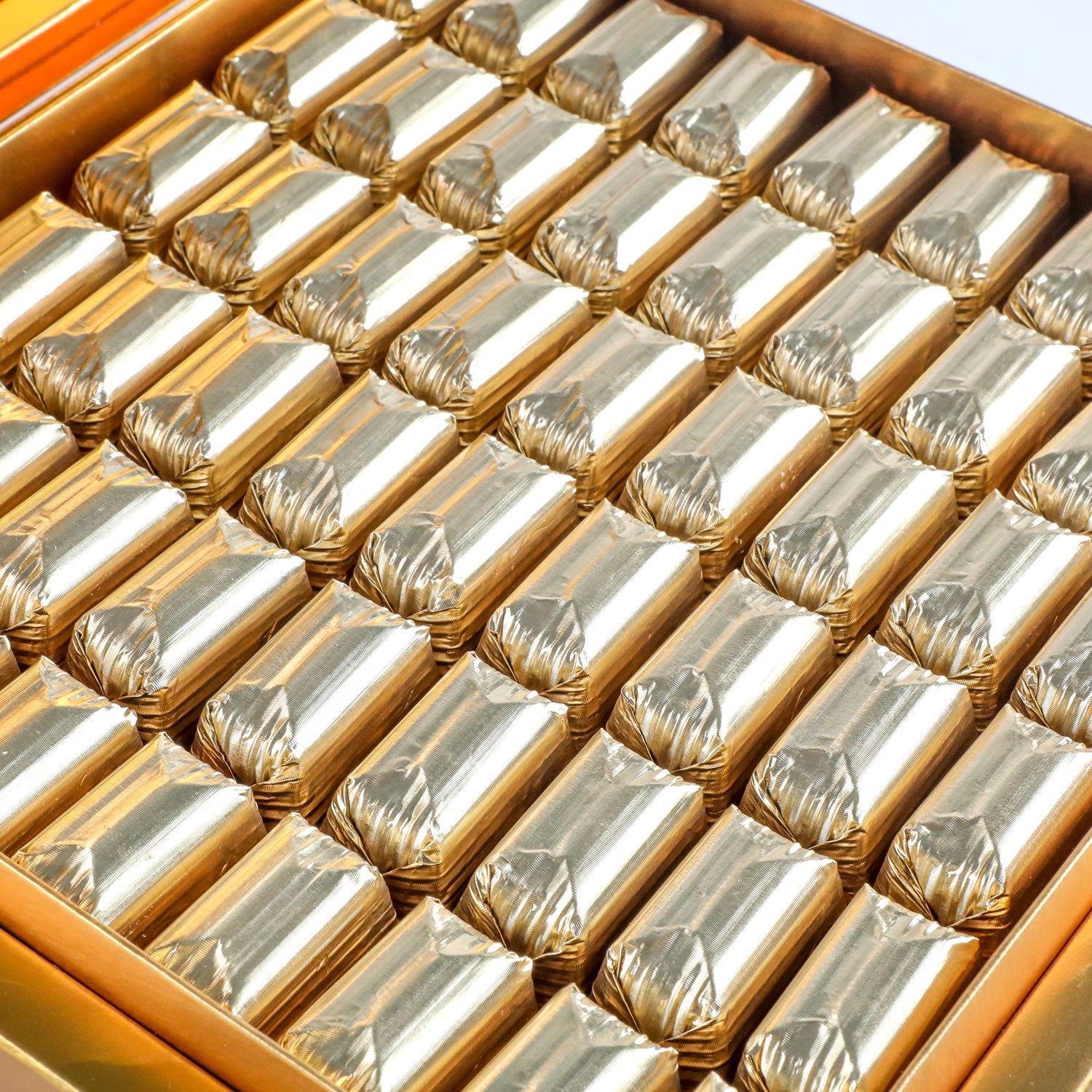 Golden Box Milk Chocolate with Antep Pistachios 620g