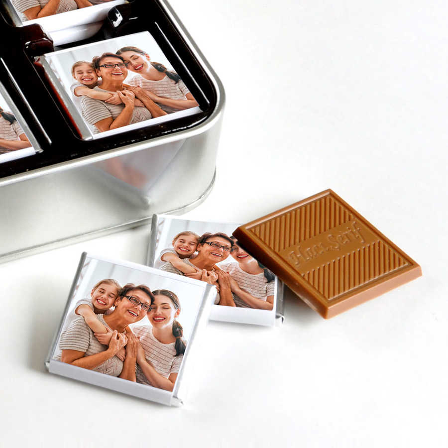 Personalized Photo Gift for Mom: 32 Chocolate Medals in Metal Box