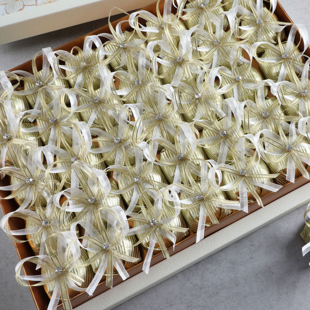 Golden Solitaire Decorated Baton Chocolate (Cream Box)