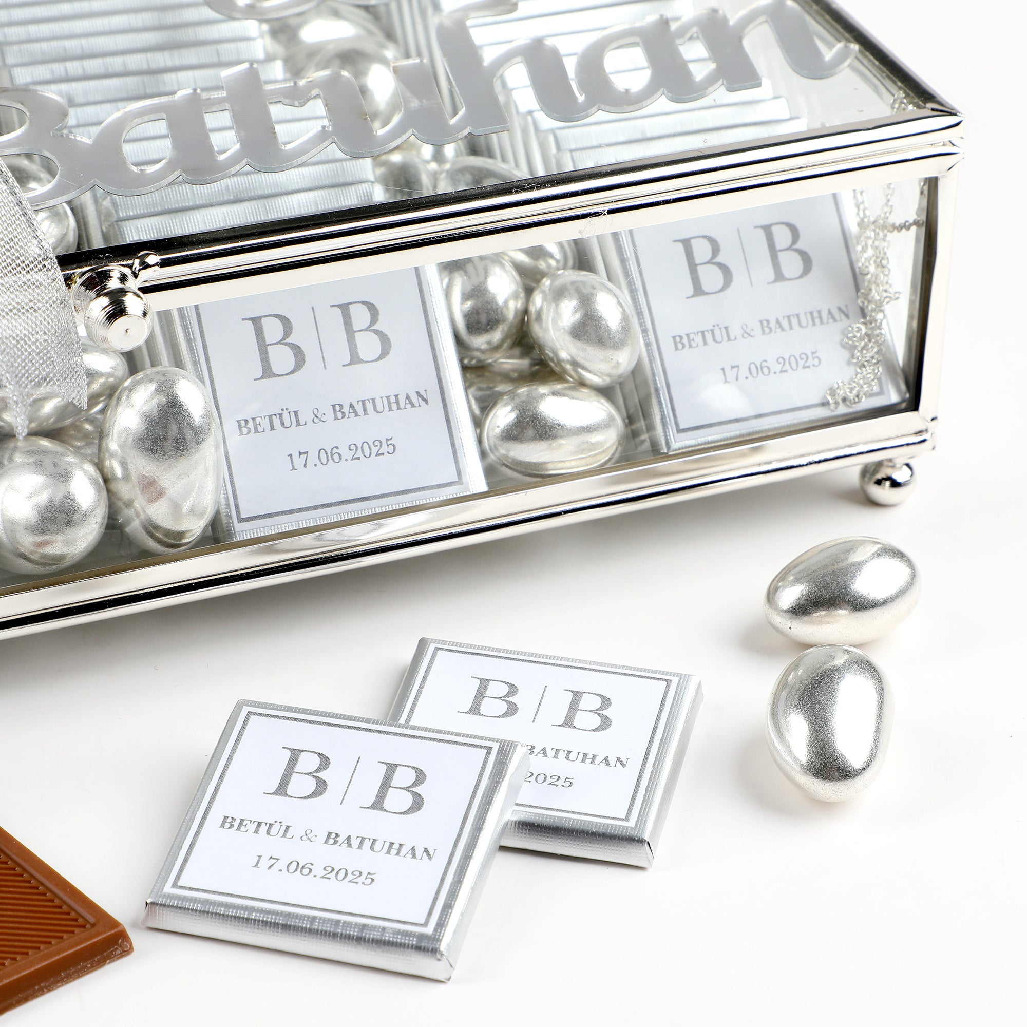 Silver Glass Box Proposal Engagement Chocolate Dragee in Acrylic