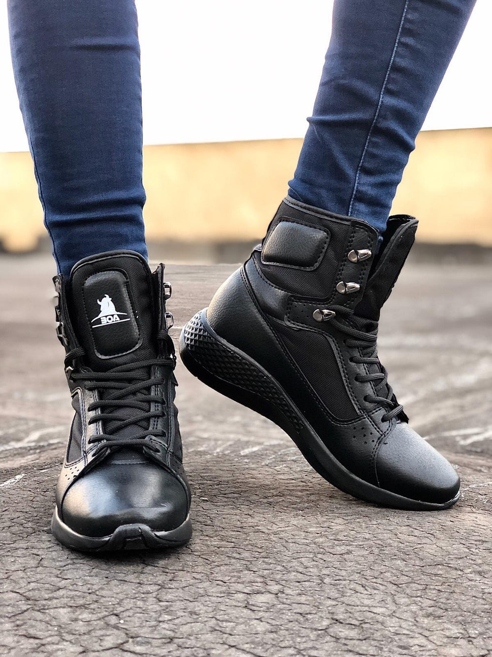 Black Lace-Up Unisex Sports Combat Boots