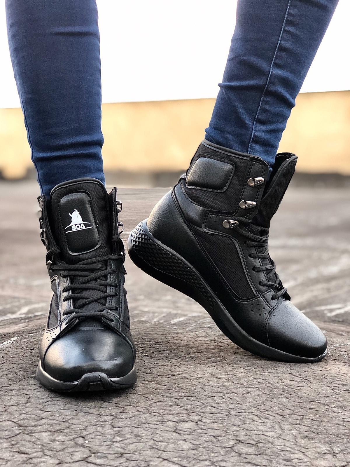 Black Lace-Up Unisex Sports Combat Boots
