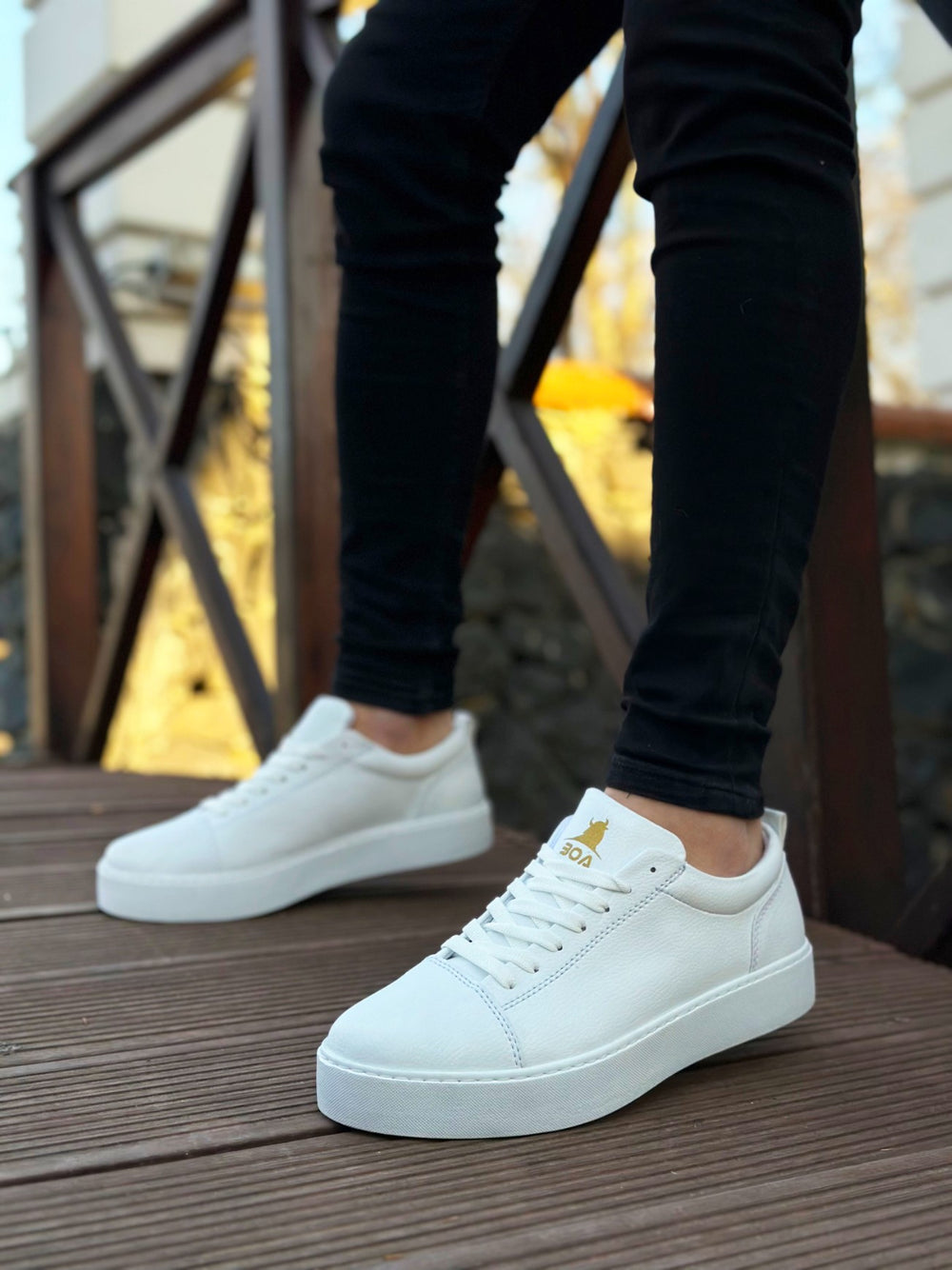 White Leather Lace-Up Men's Casual Sneakers