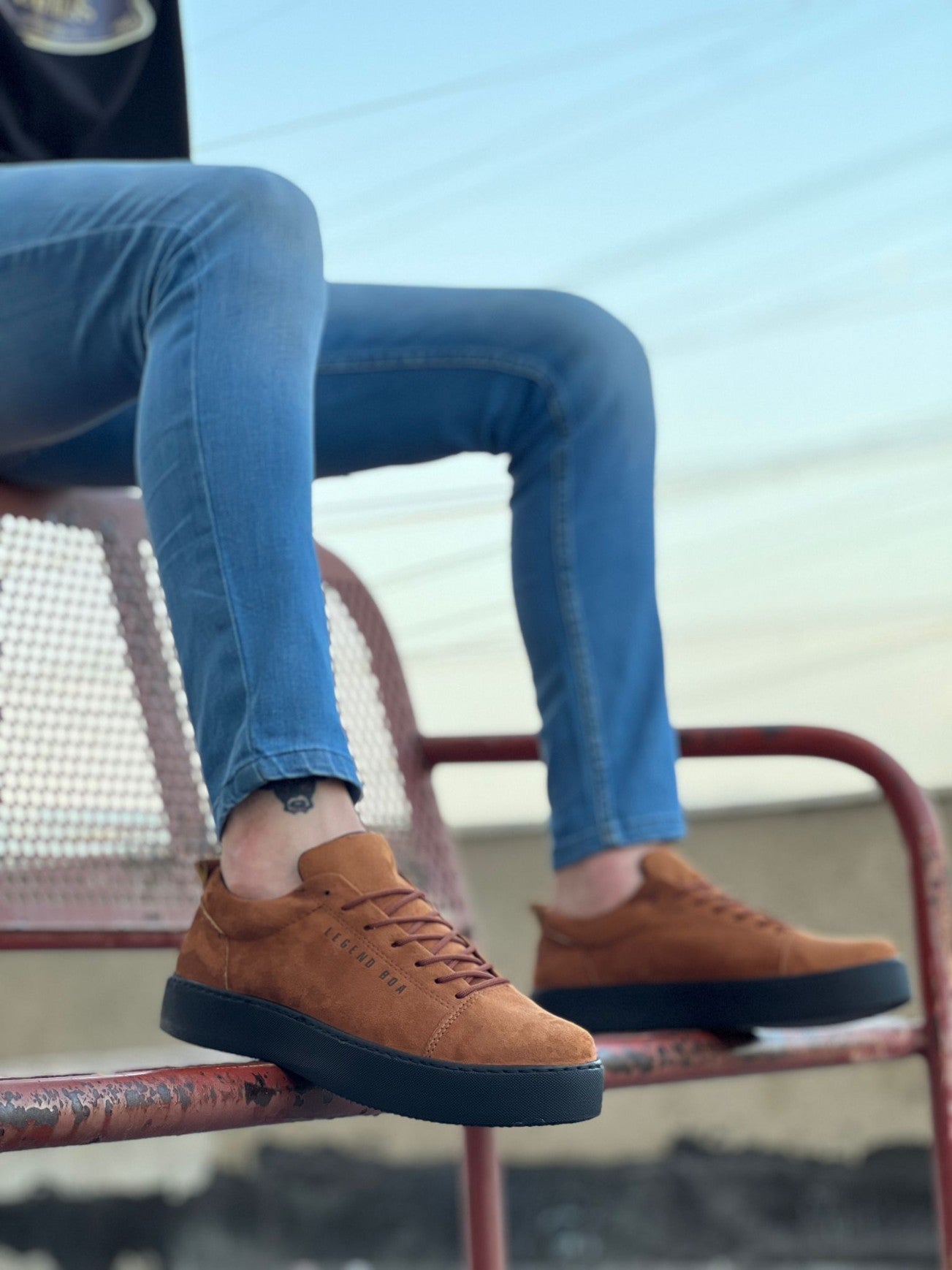 Classic Men's Black Suede Lace-up Sneakers with Taba Sole