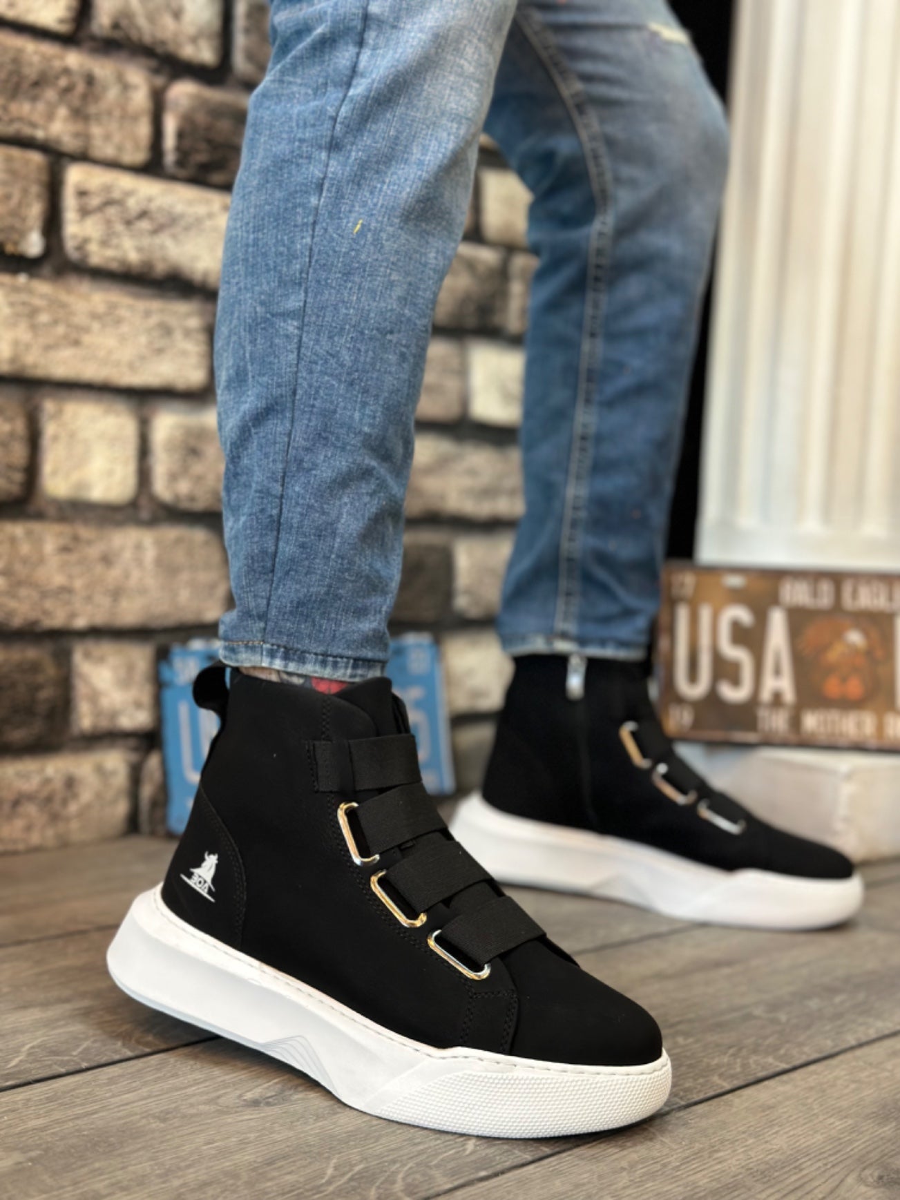 Men's High Top Black Sports Boots with Bungee - BA0142