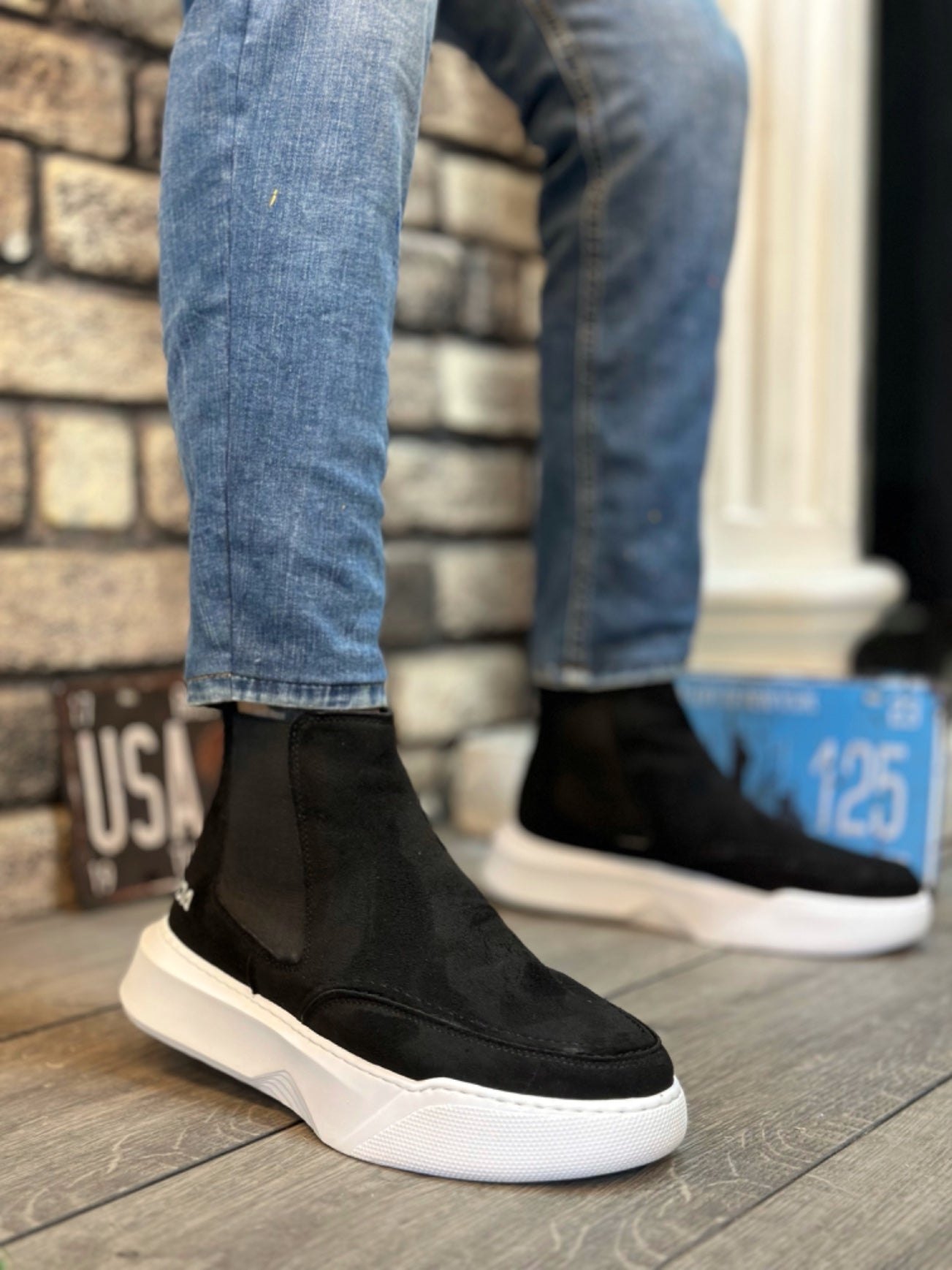 Laceless Strap Men's High-Top Suede Black White Sole Sneaker