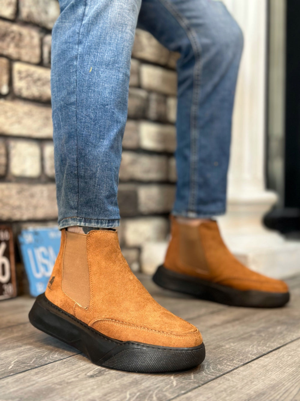Laceless Men's Black Suede High Top Sport Boots
