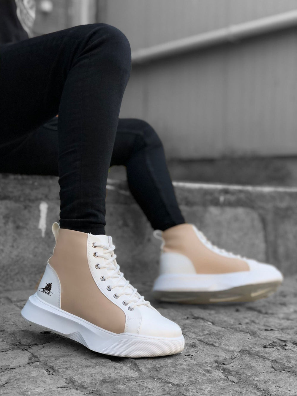 BA0256 Lace-Up Men's High-Top White Cream Sole Sneaker Boot