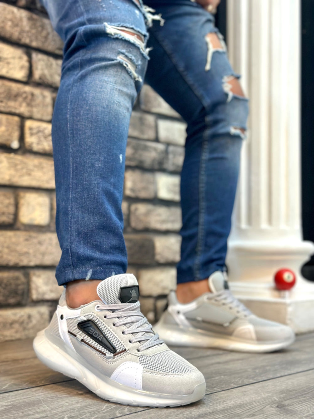 Comfortable Casual Gray Men's Shoe with Balloon Sole