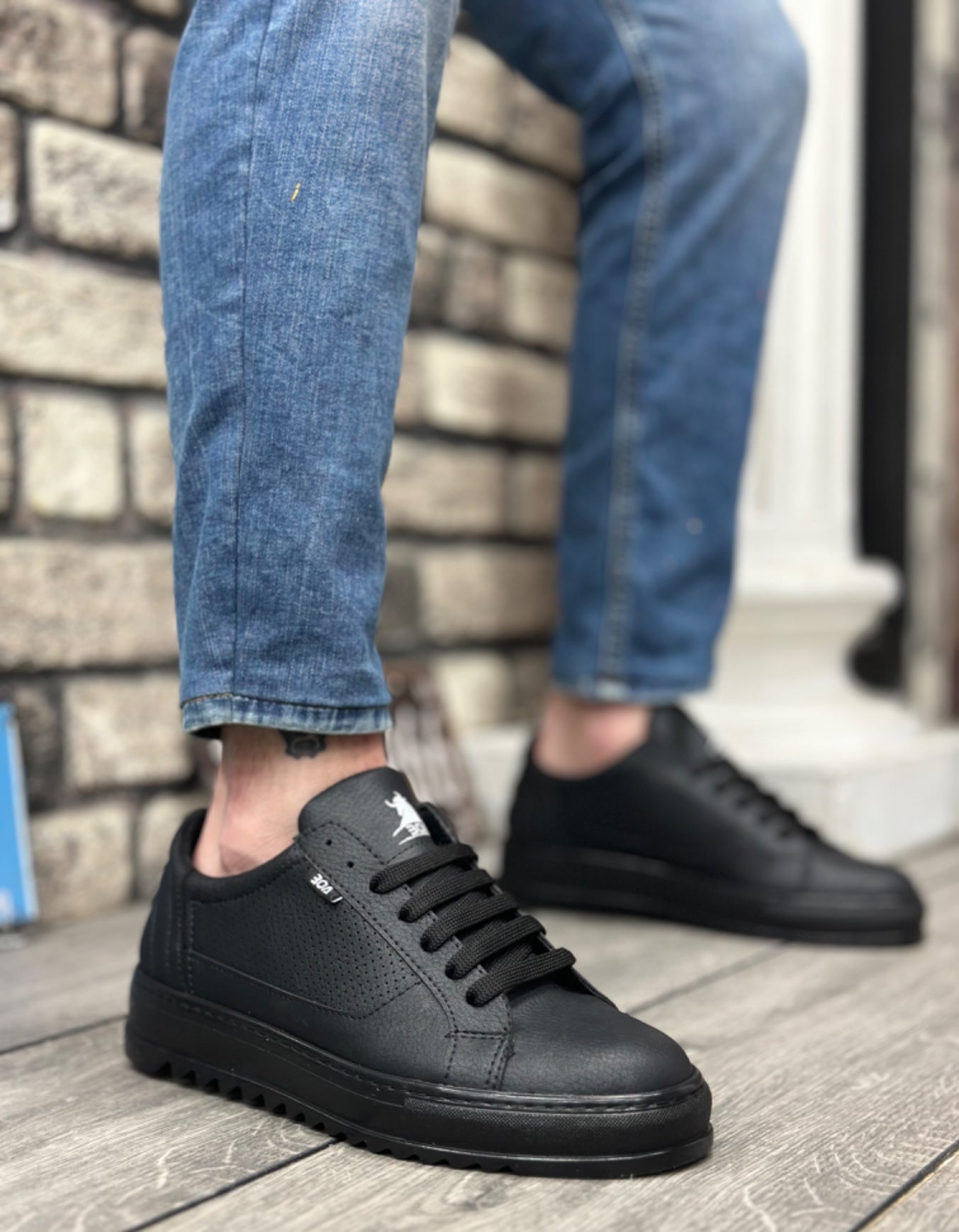Black Thick Tread High Sole Black Lace-Up Men's Sneakers