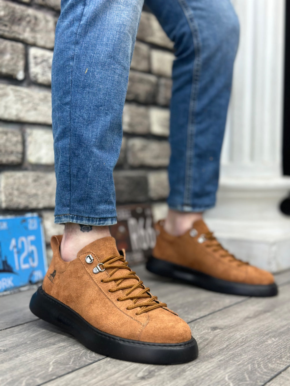 BA0331 Men's High Top Lace-Up Black Sole Suede Sneakers