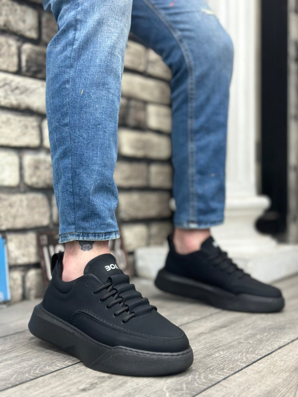 Men's High-Top Black Leather Sneakers with Stair Pattern Laces
