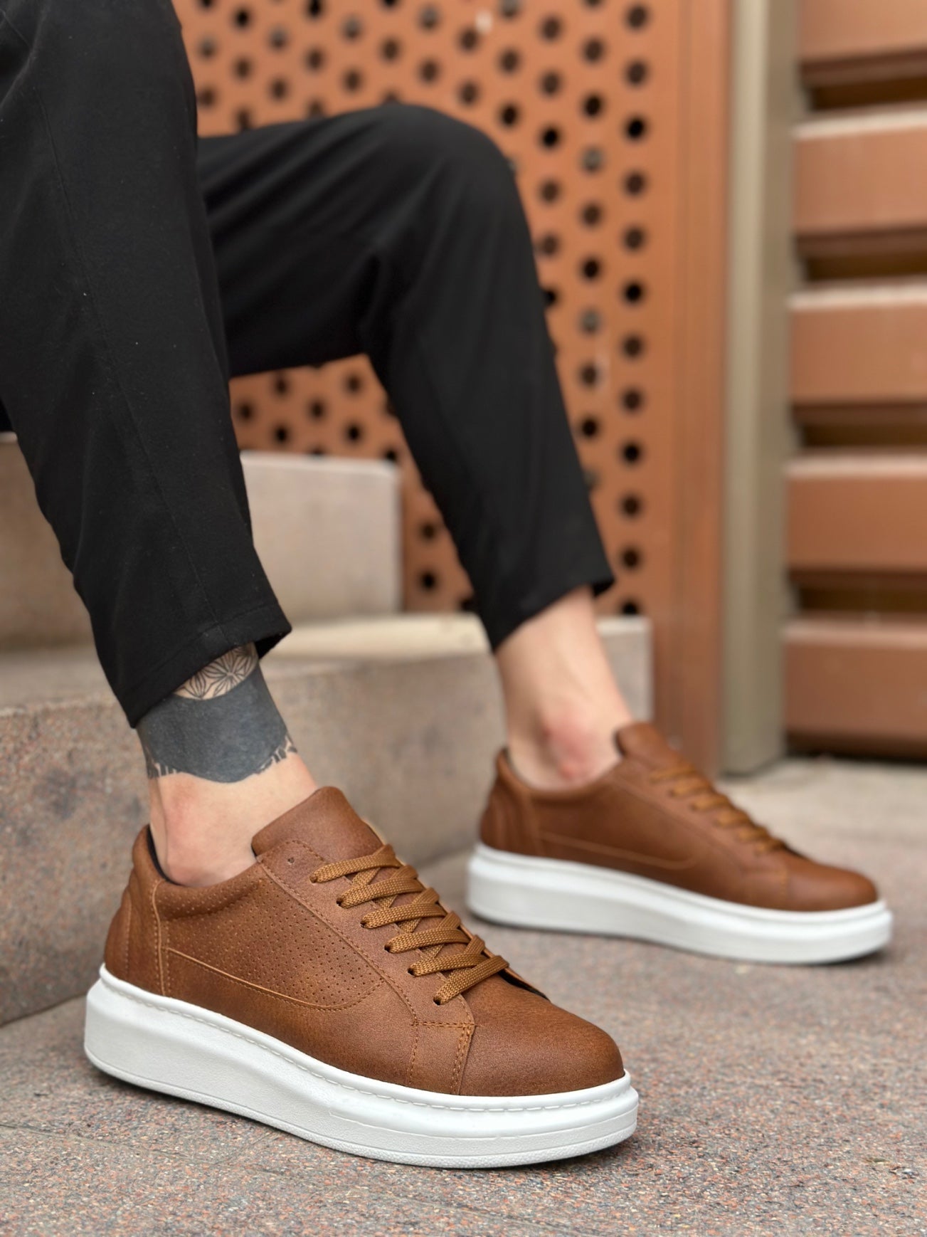 BOA Thick High Sole Tan Lace-Up Men's Sneakers