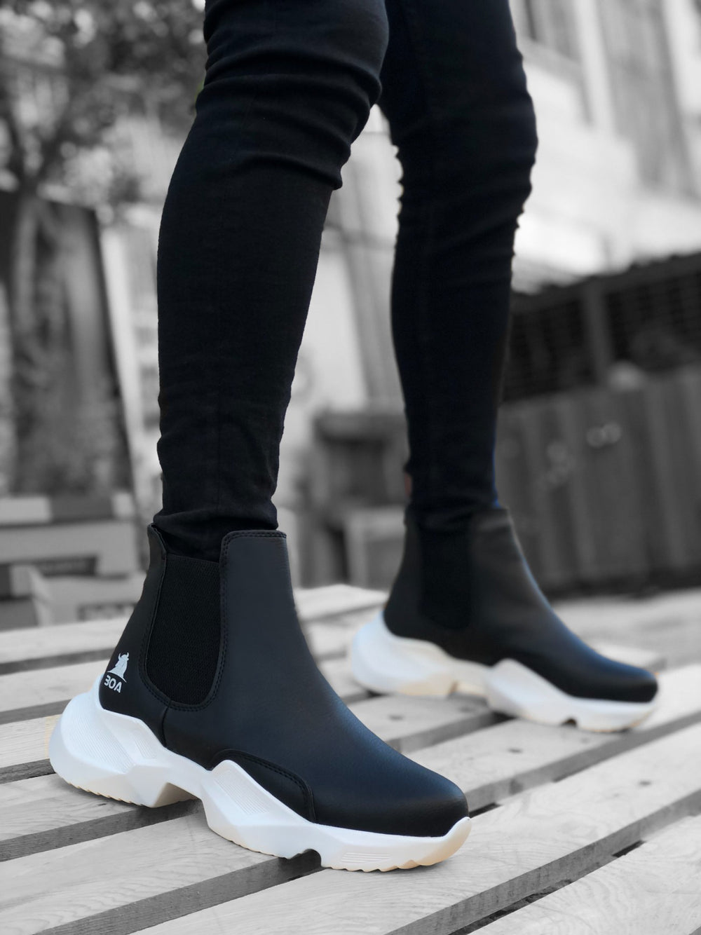 Laceless Comfort High Sole Black White Men's Sport Ankle Boot