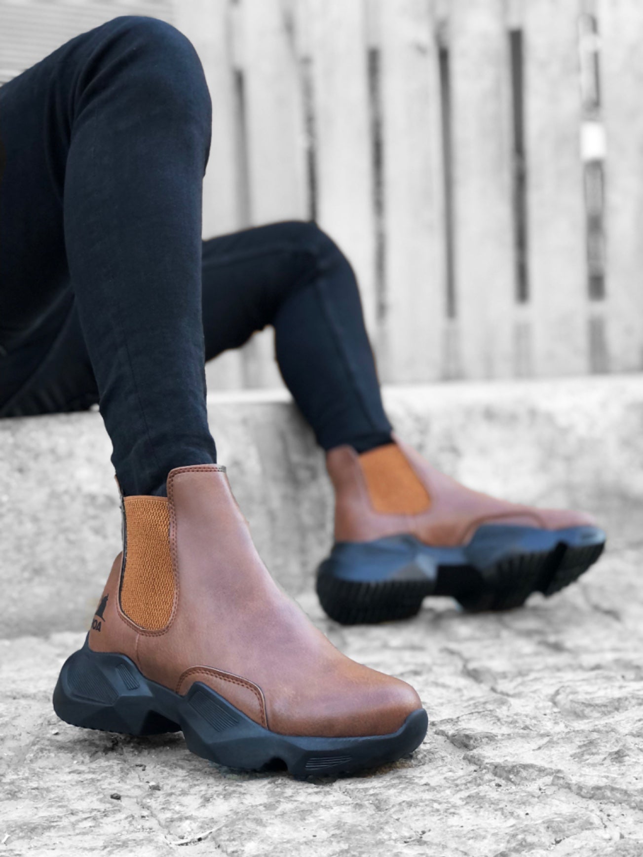 Laceless Comfortable High-Top Tan Men's Sport Ankle Boot