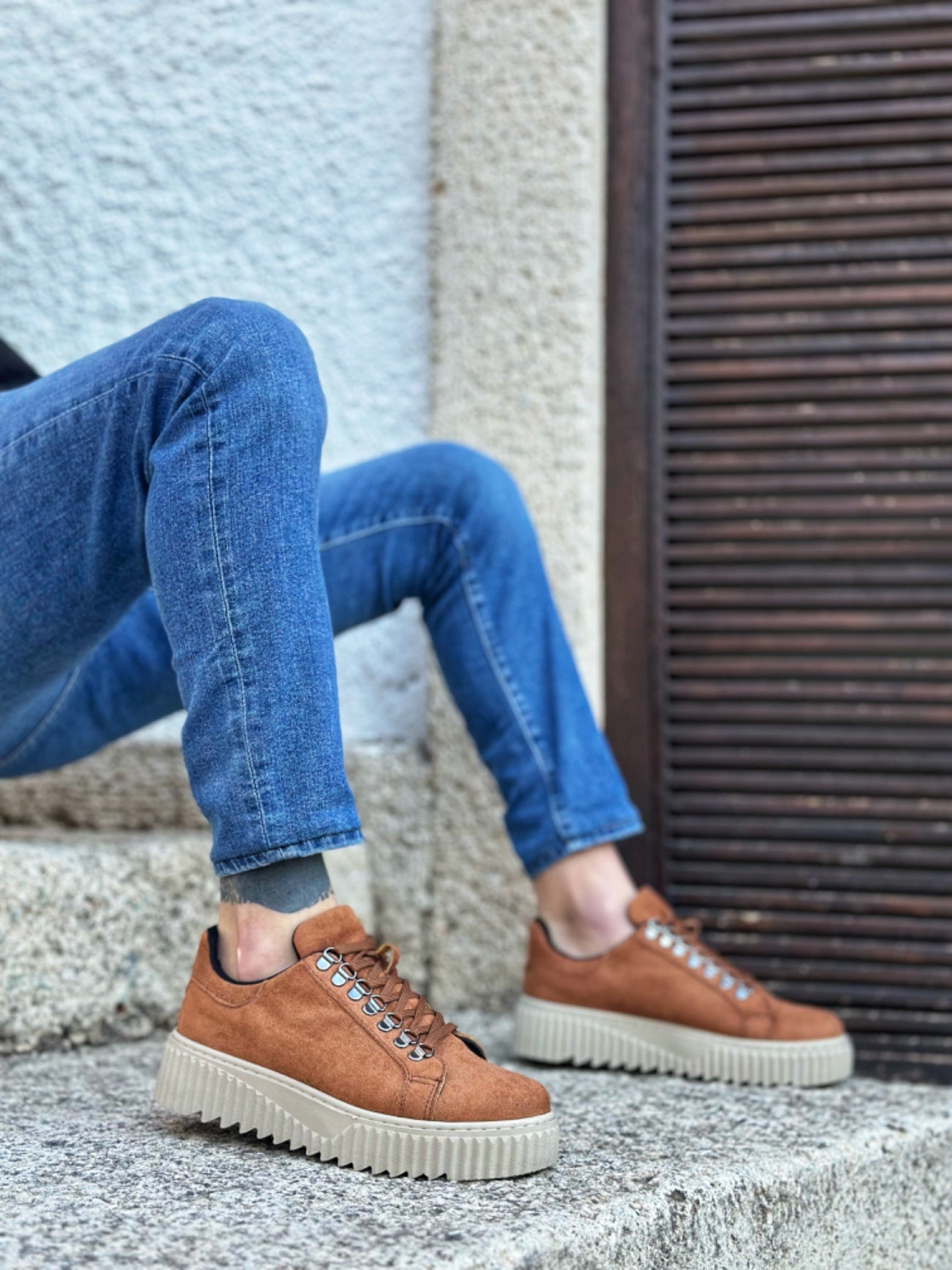 Lace-Up Tab Taba Color High-Top Casual Shoes