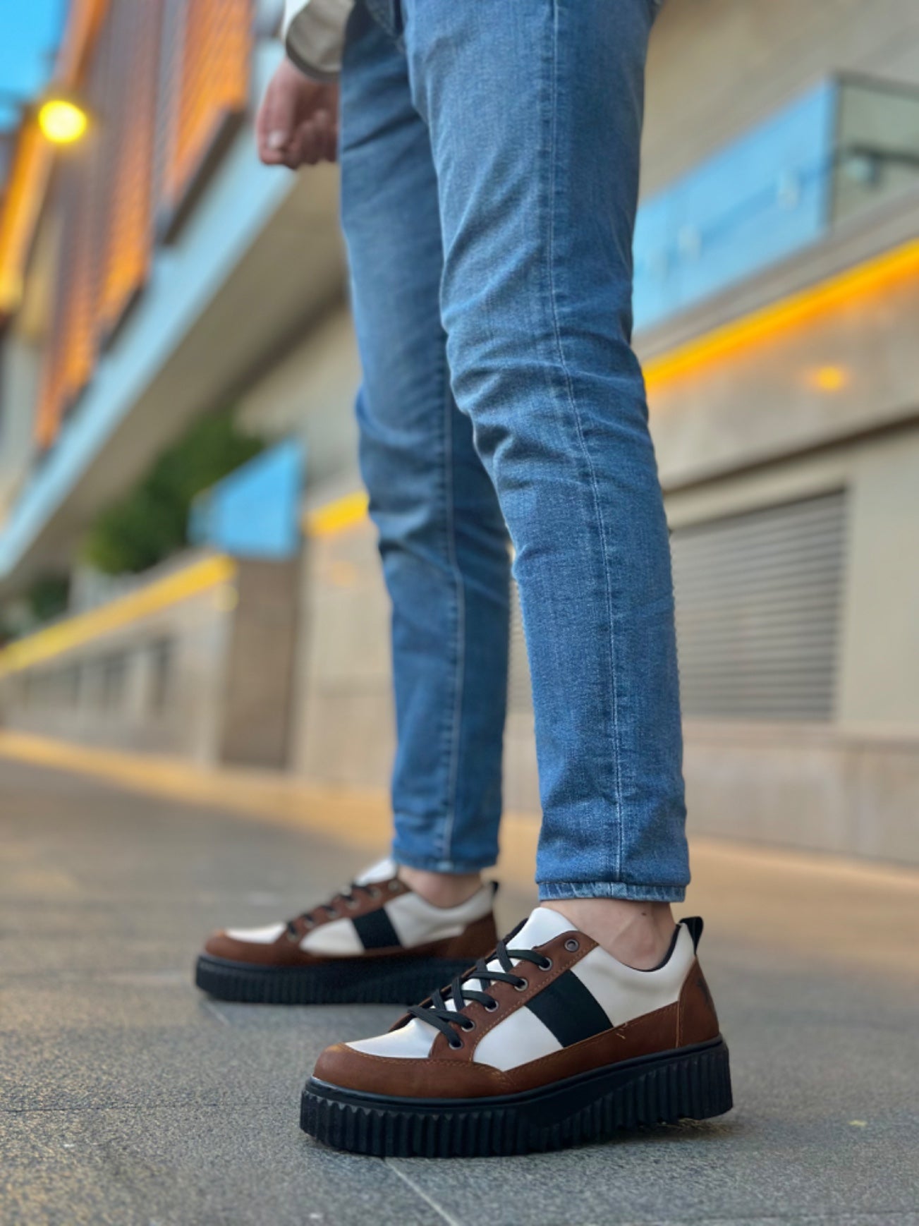 Men's High Black Sole Coffee Detail Lace-Up Shoes