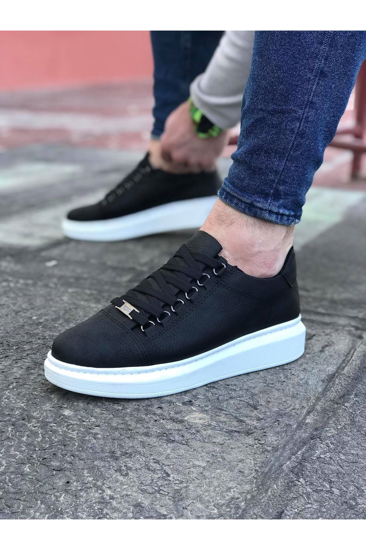 Black Men's Casual Shoes by Wagoon WG08
