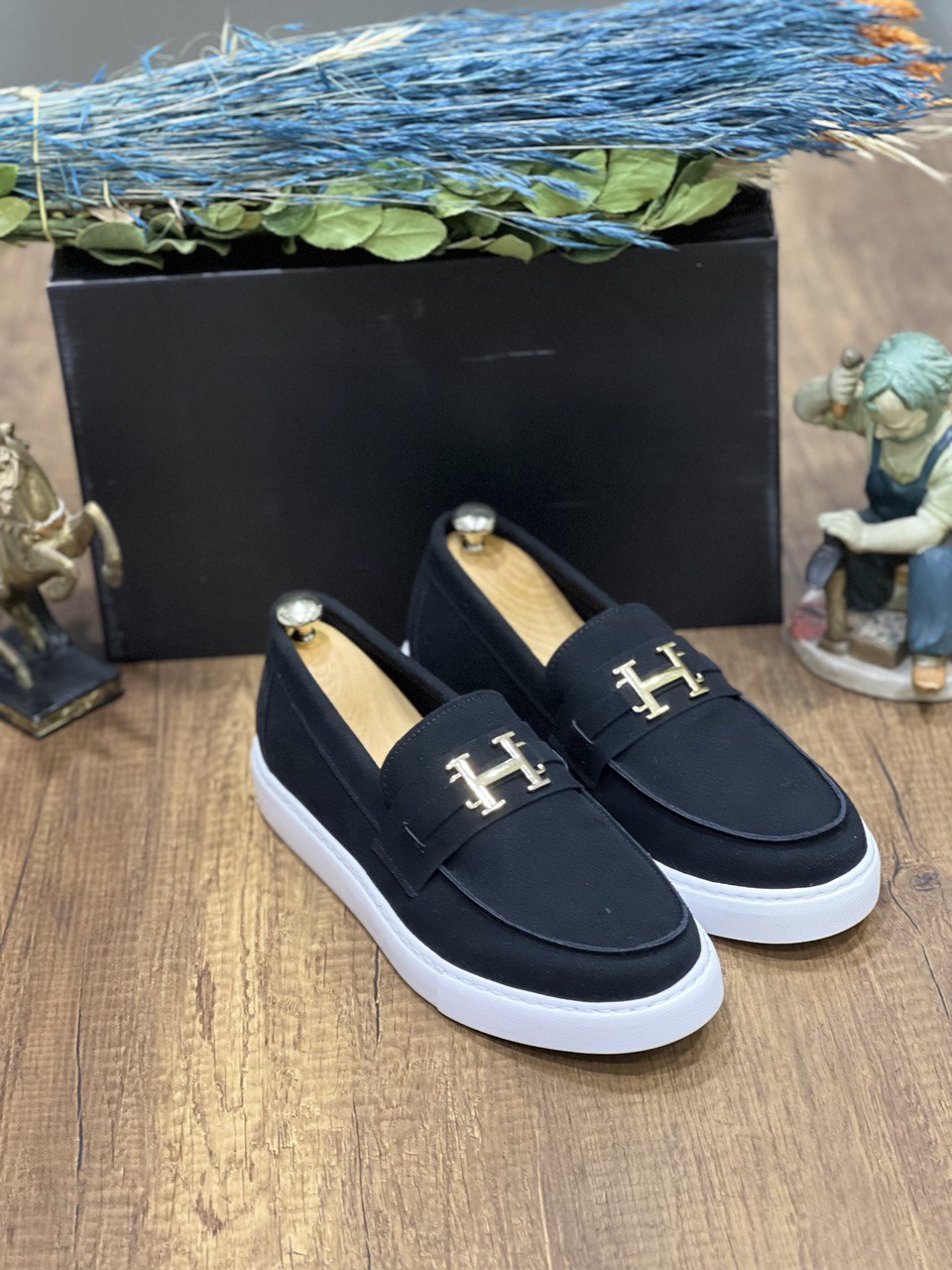 Sleek Black Suede Laceless Men's Casual Shoes