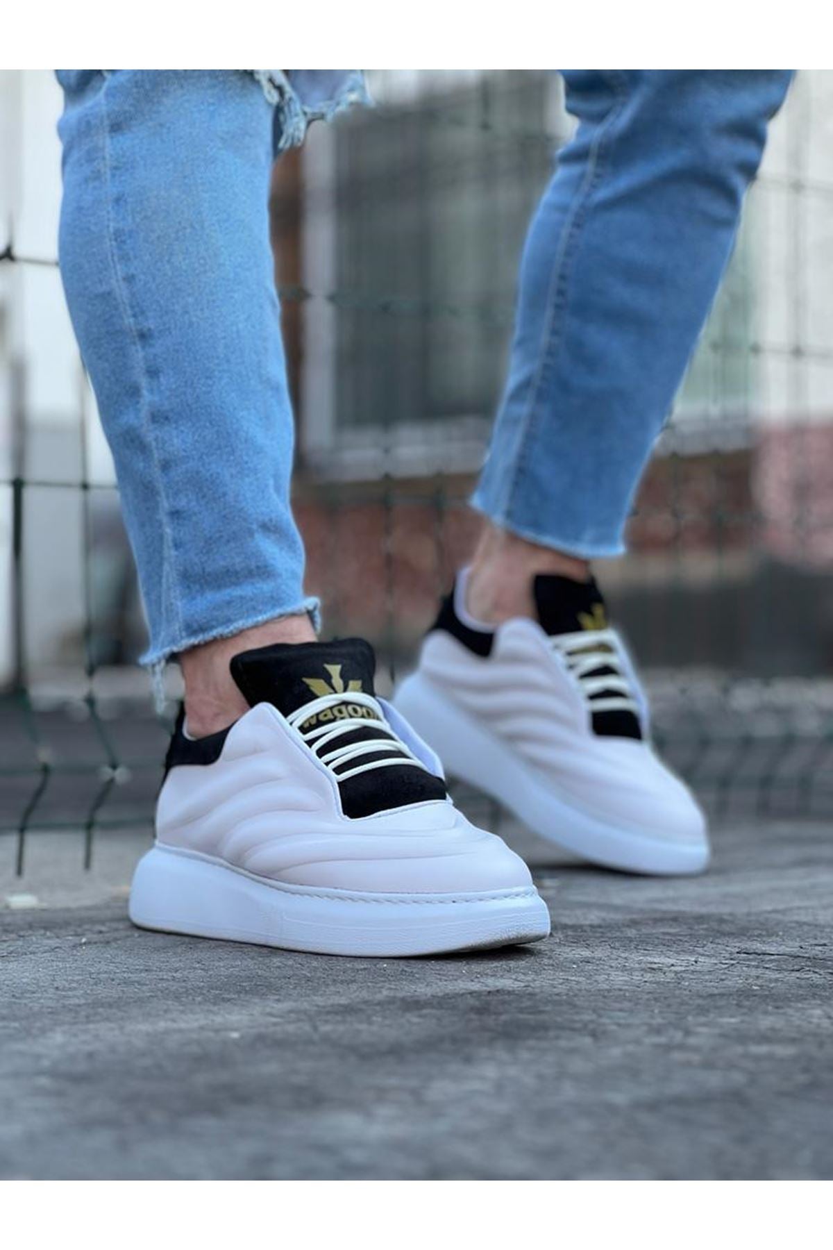 White Black Men's Casual Shoes by Wagoon WG094