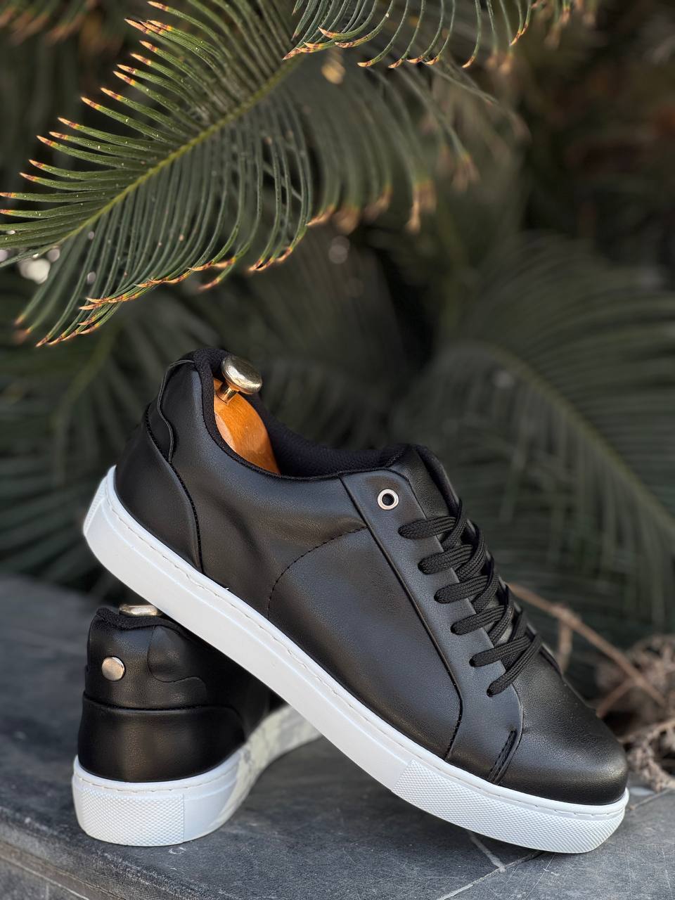Black Leather High White Sole Men's Daily Shoes
