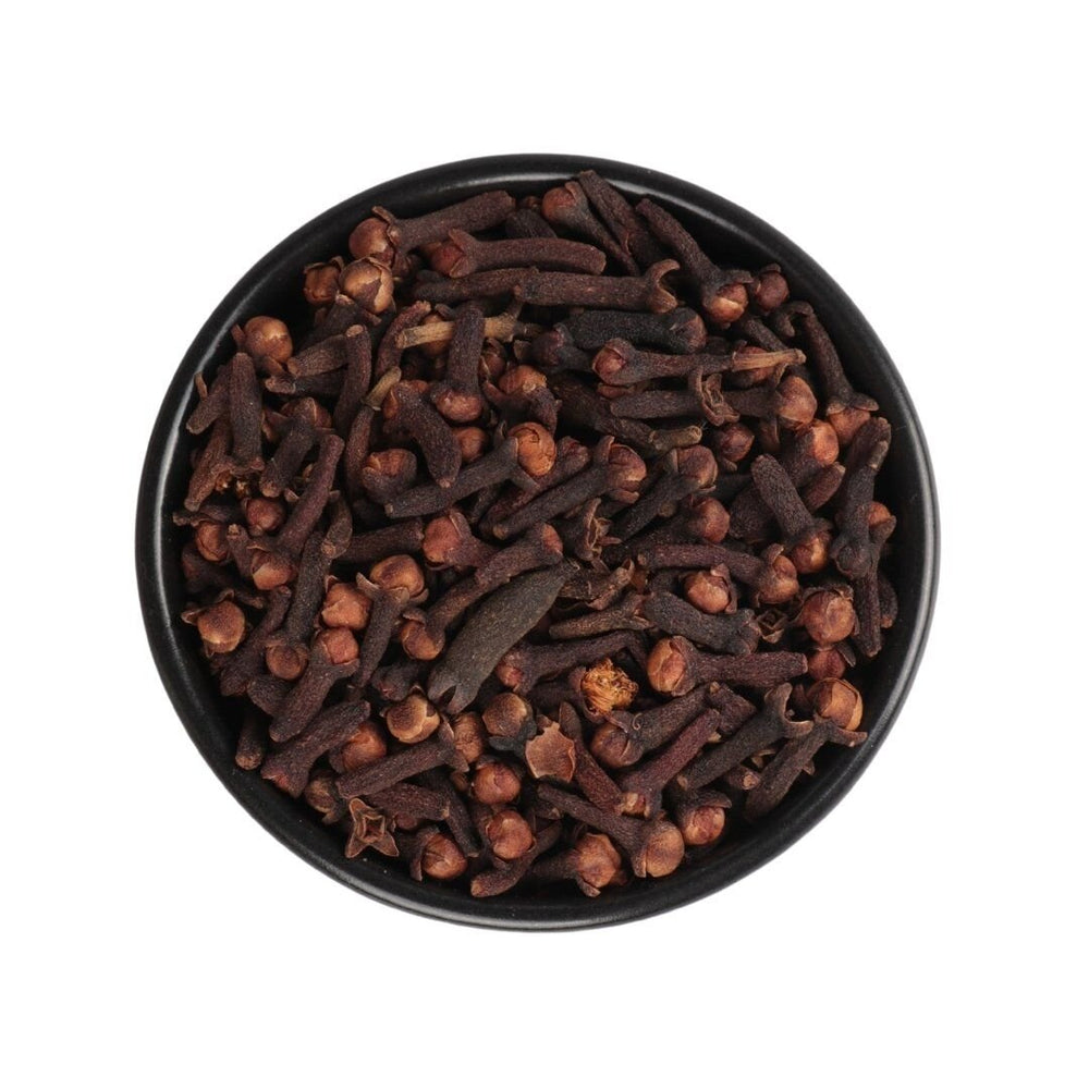 زيت القرنفل الأساسي لتخفيف الآلام بشكل طبيعي