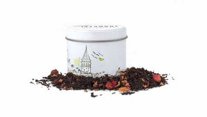 Black tea with roses