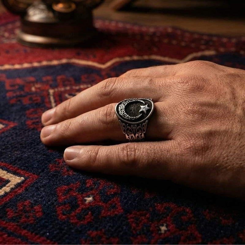 خاتم فضة هلال ونجمة مع نقش كلمة التوحيد