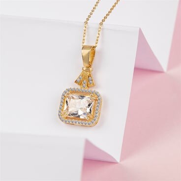 قلادة من الفضة الإسترليني عيار 925 مطلية بالذهب بتصميم مستطيل وحجر الزركون