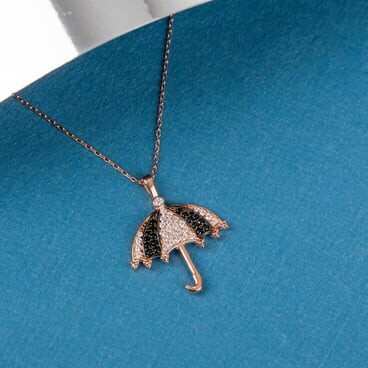 قلادة نسائية فضة استرلينية عيار 925 على شكل مظلة من حجر الزركون الأبيض والأسود