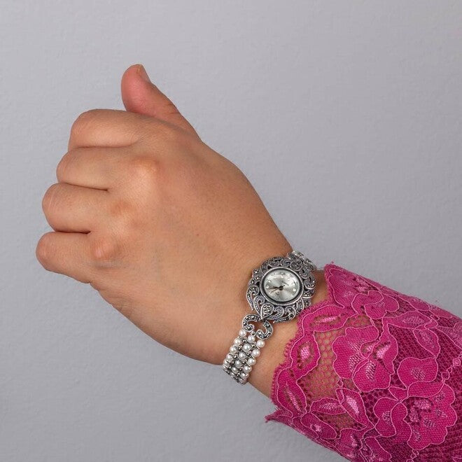 ساعة يد نسائية من الفضة الإسترليني عيار 925 مع لؤلؤ متوهج