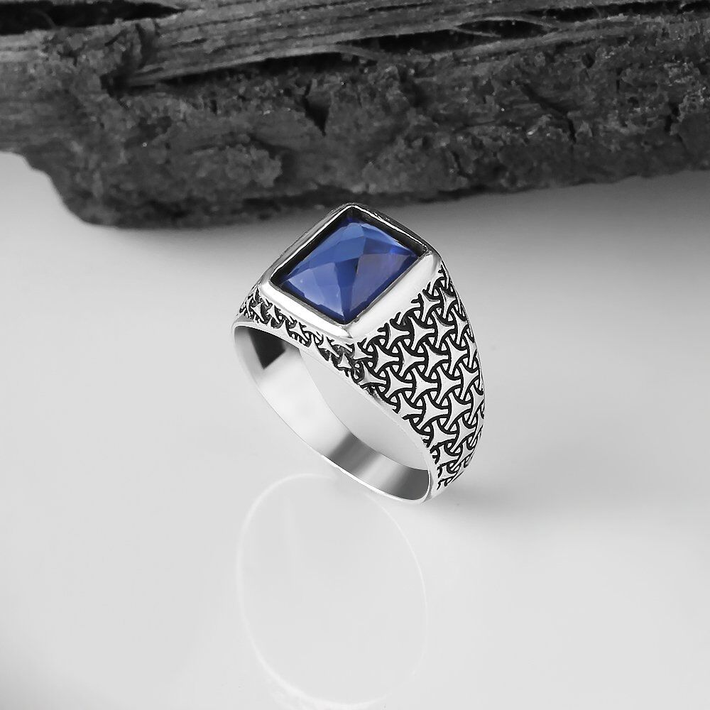 Distinctive men's silver ring with zircon stone - 1