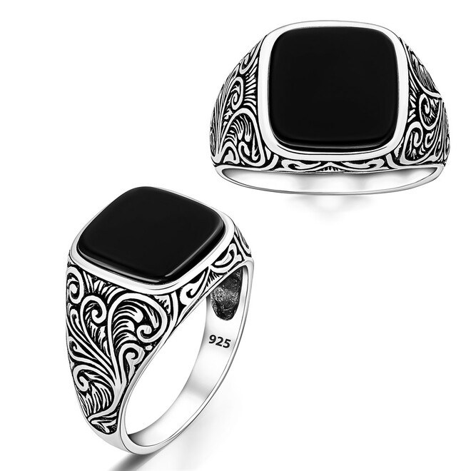 Men's silver ring embroidered with onyx stone - 1