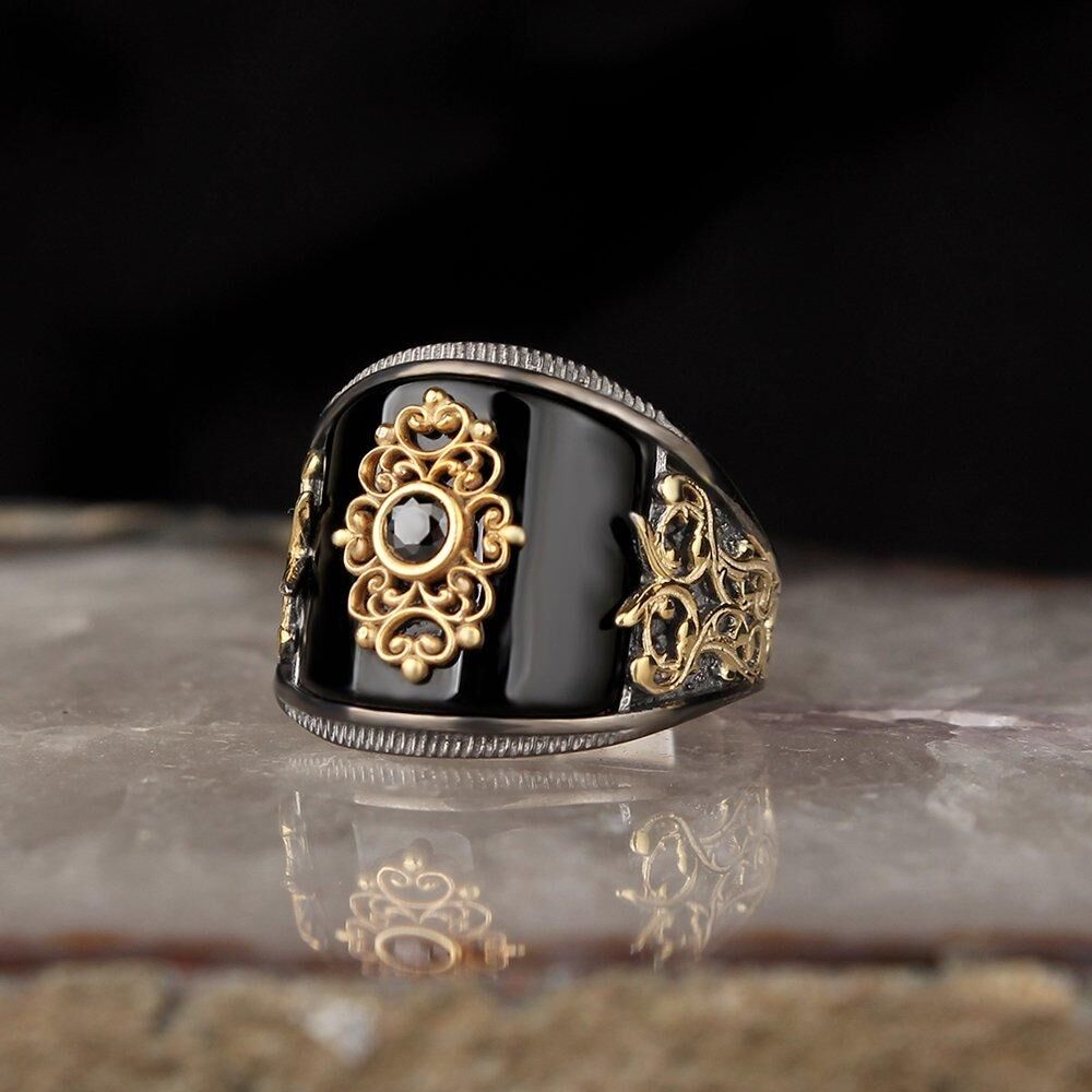 Men's Silver Ring with a Sophisticated Design with Onyx Stone - 1