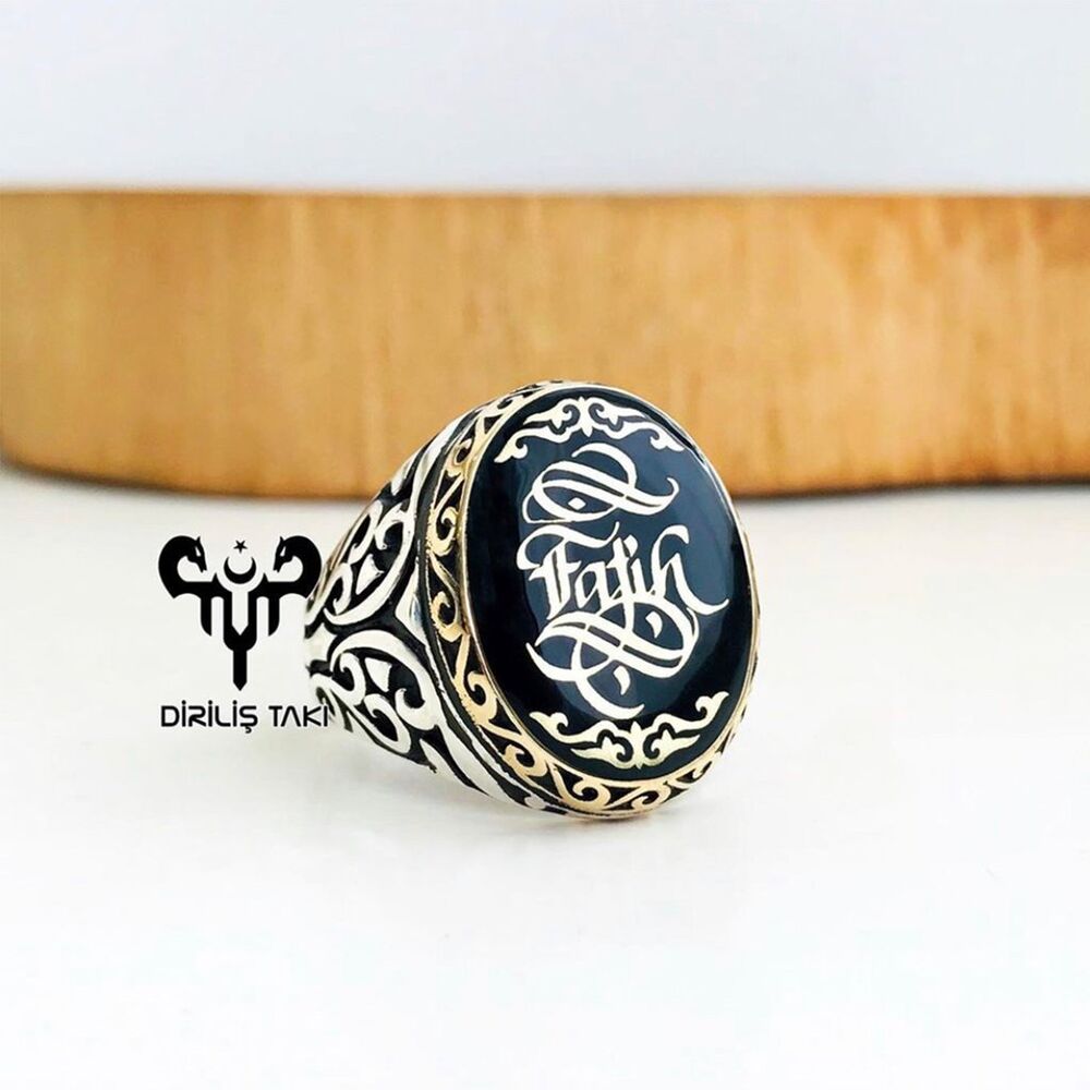 Men's silver ring with agate stone, decorated with personal name - 1