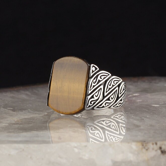 Men's silver ring with tiger eye stone and a sophisticated design - 1