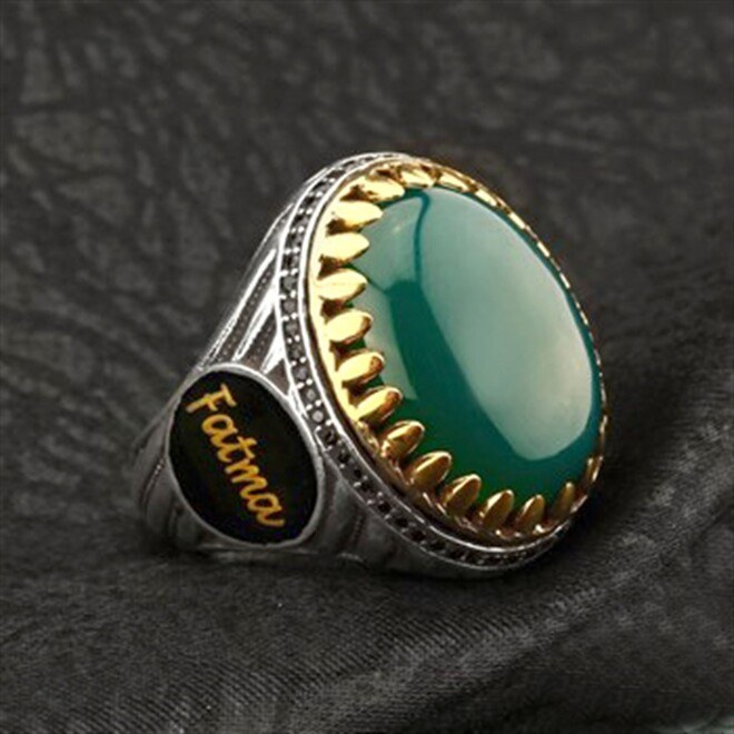 Men's sterling silver ring made of green onyx with the name of Fatima written on the outer edge of the ring - 1