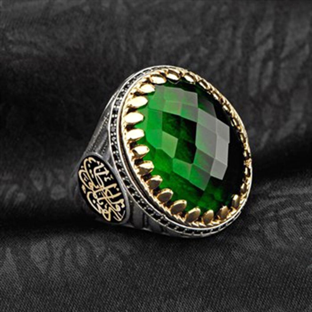 Men's sterling silver ring with a green emerald stone engraved on the edges of the ring (Death is enough for a preacher) in Arabic - 1