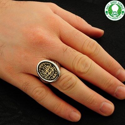 Men's sterling silver ring with gemstone enamel engraved on the edges of the ring (Death is enough for a preacher) in Arabic - 2