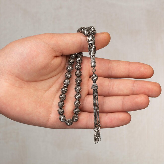 Perforated silver rosary decorated with a silver pen - 3