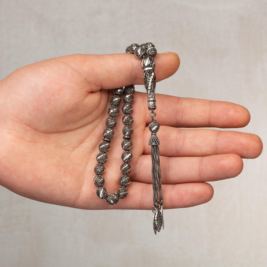 Perforated silver rosary decorated with a silver pen - 3