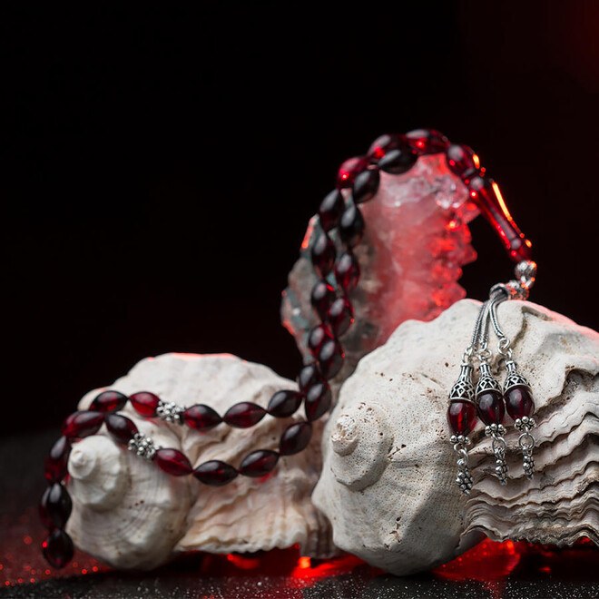 Rosary made of pressed amber decorated with a grape cluster pattern - 3