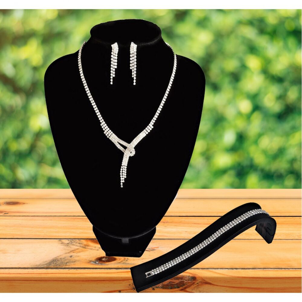 Sophisticated Accessory Set Suitable for Gifts - 1