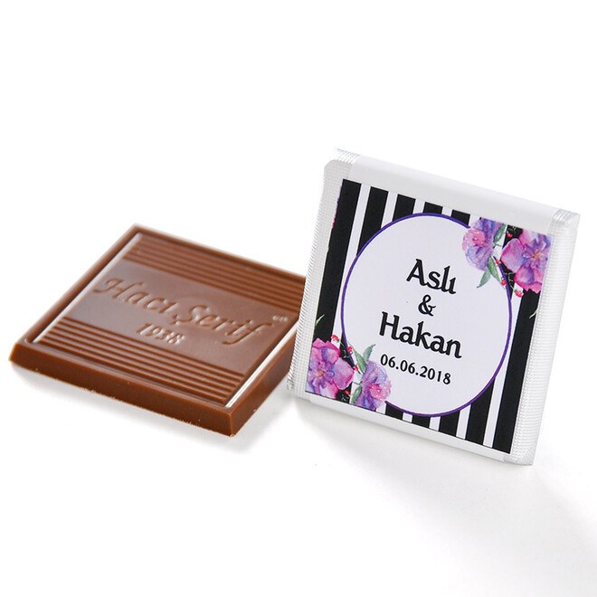 Special luxury chocolate for occasions and weddings in a golden box of 32 pieces from Haci Sarif - 12